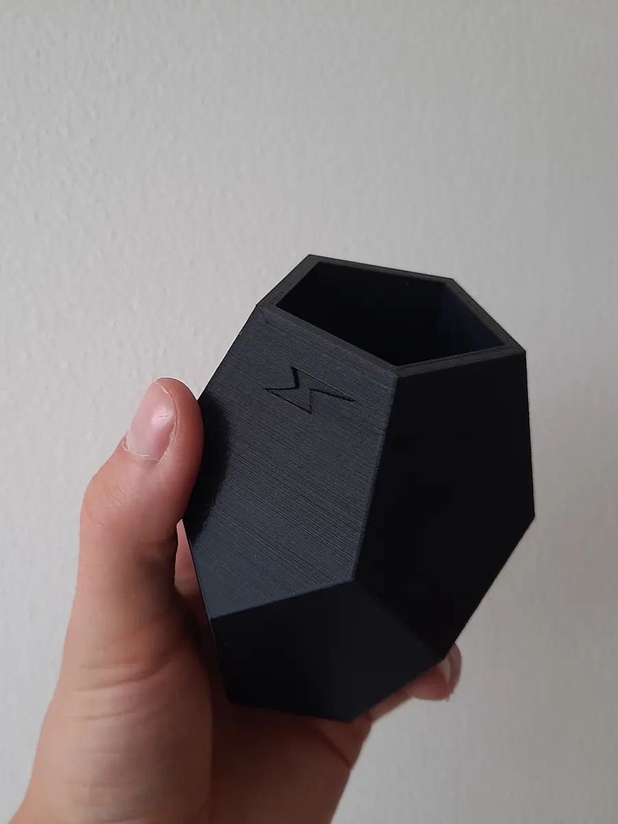 Photo 1 portapenne sidesign 3D