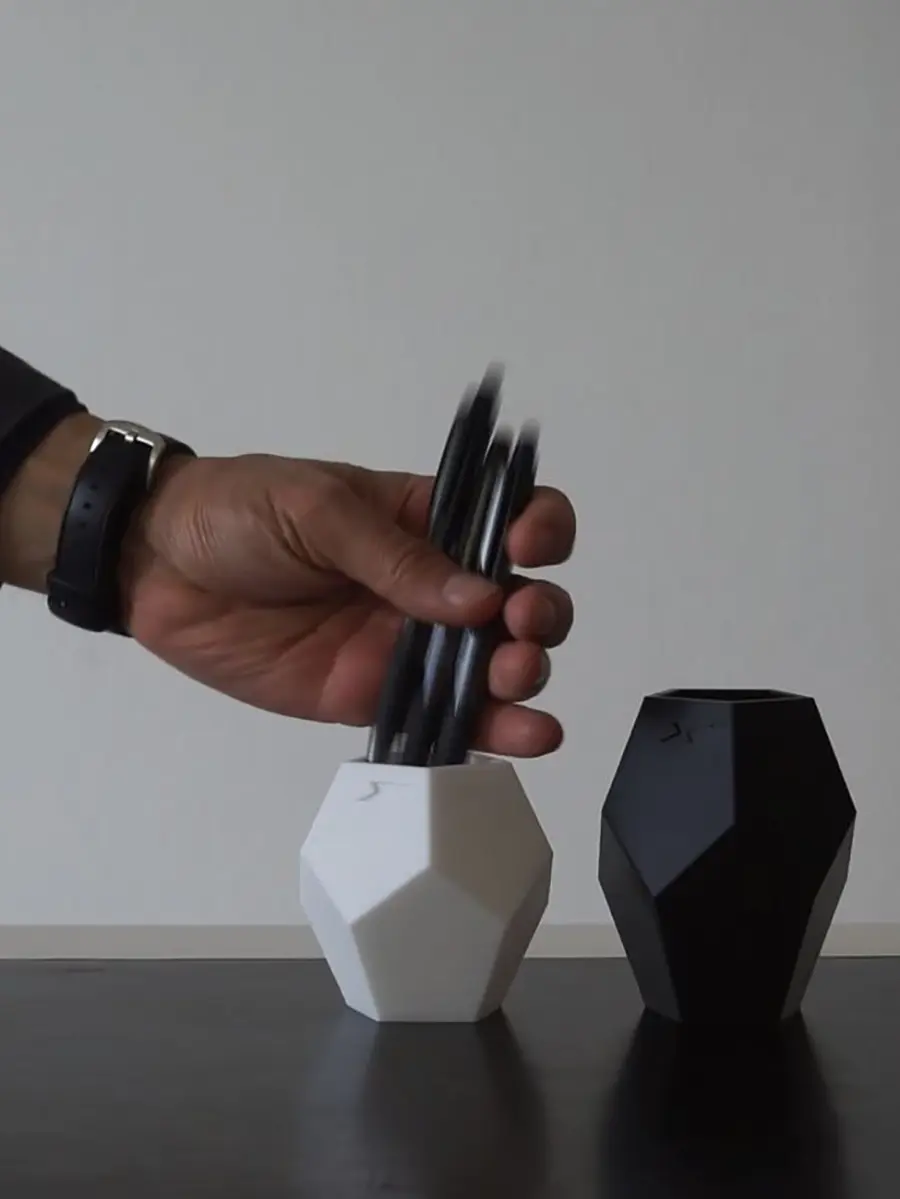 Photo 2 portapenne sidesign 3D